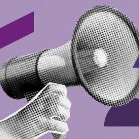 Illustration einer Hand, die ein Megafon hält, auf violettem Hintergrund mit geometrischen Formen