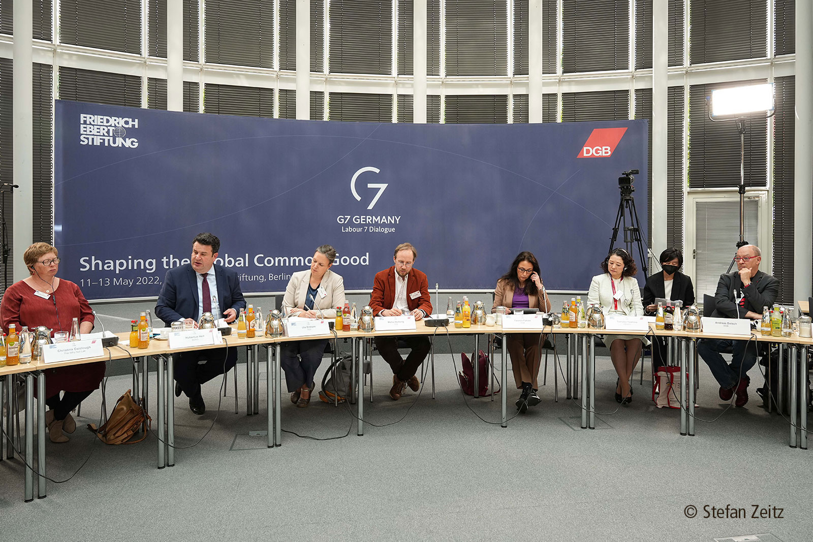 Gesprächsrunde beim Labour 7 Treffen